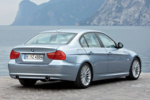 BMW 3er 320d 2010 view 2