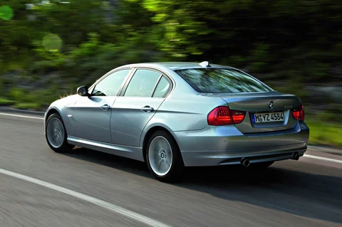 BMW 3er 320d 2010 view 3