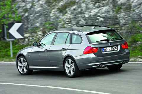 BMW 3-Series 335d Touring 2008 view 2