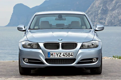 BMW 3er 320d 2010 view 8