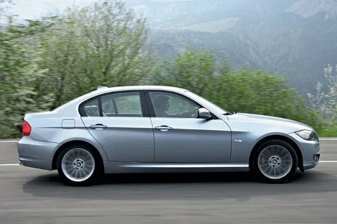 BMW 3er 320d 2010 view 12