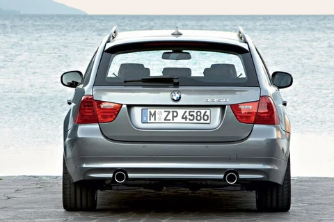 BMW 3-Series 335d Touring 2008 view 9