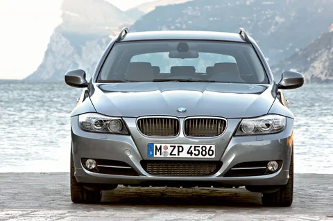 BMW 3-Series 335d Touring 2008 view 11