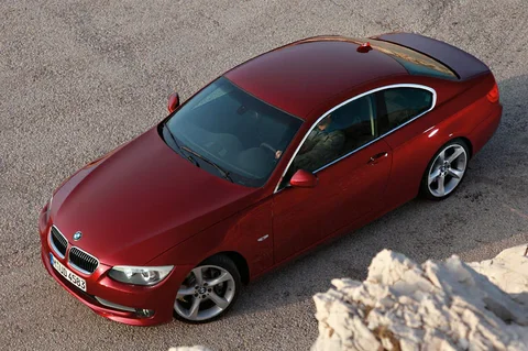 BMW 3er 325d Coupé 2010 view 8