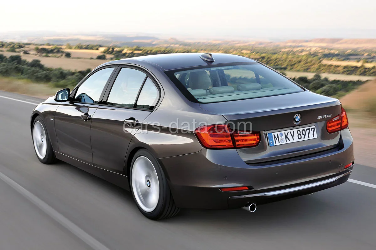 BMW 3-serie 330d 2012 front view