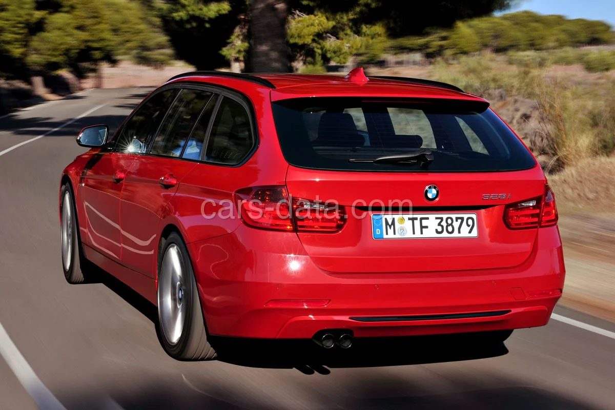 BMW 3er 330d Touring Executive 2012 front view
