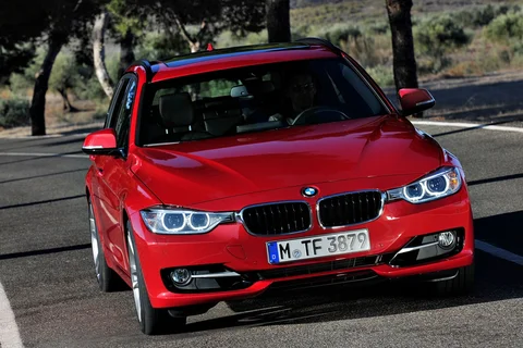 BMW 3er 330d Touring Executive 2012 view 3