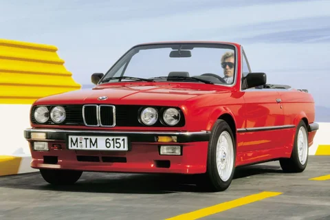 BMW 3-Series 320i Cabrio 1987 view 4