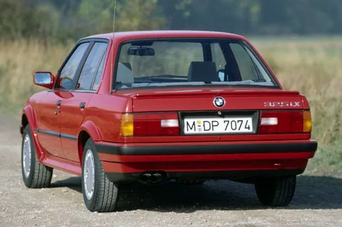 BMW 3er 316 1983 view 3