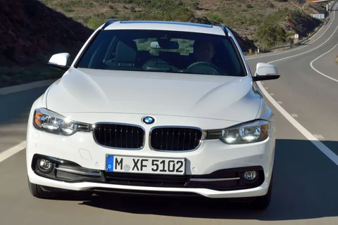 BMW 3-Series 330d Touring 2015 view 6