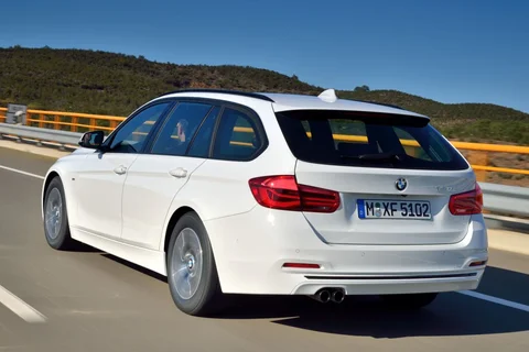 BMW 3-Series 330d Touring 2015 view 7