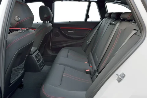 BMW Seria 3 330e iPerformance 2015 view 4