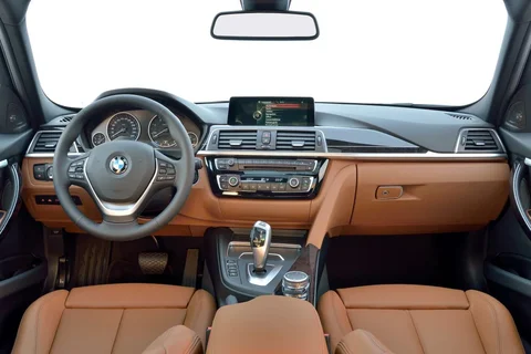 BMW Seria 3 330e iPerformance 2015 view 6