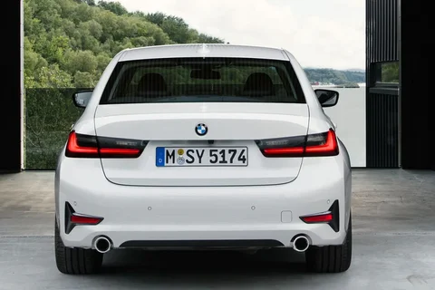 BMW 3er 320e 2021 view 7