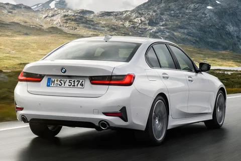 BMW 3er 320e 2021 view 12