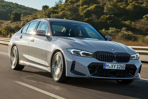 BMW 3er 330i 2022 view 7