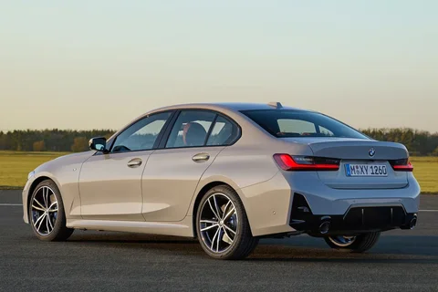 BMW 3er 330i 2022 view 9