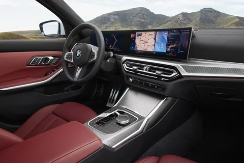 BMW 3er 330i 2022 view 10