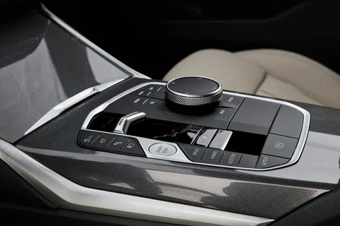 BMW 3er 318d Touring 2022 view 2