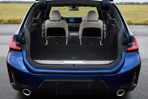 BMW 3er 318d Touring 2022 view 5