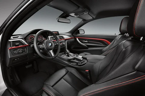 BMW 4er 420i Coupé 2016 view 6
