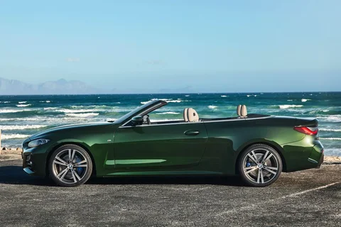 BMW 4er 420d Cabrio 2021 view 5