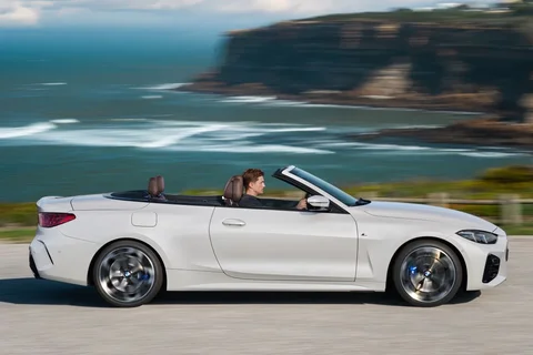 BMW 4er 430d Cabrio 2024 view 2