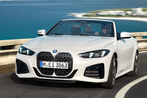 BMW 4er 430d Cabrio 2024 view 4