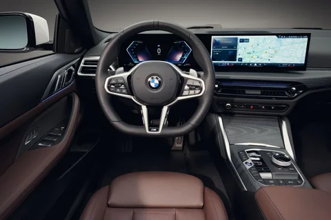 BMW 4er 430d Cabrio 2024 view 9