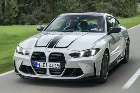 BMW 4er M4 CS Coupé 2024 view 6