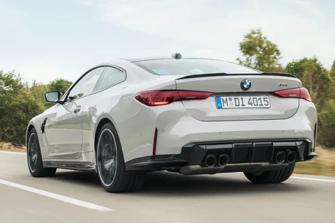 BMW 4er M4 CS Coupé 2024 view 8