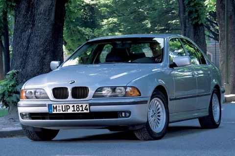BMW 5er 525d 2000 view 5