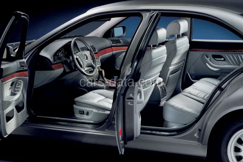 BMW 5-serie 520d touring 2000 front view