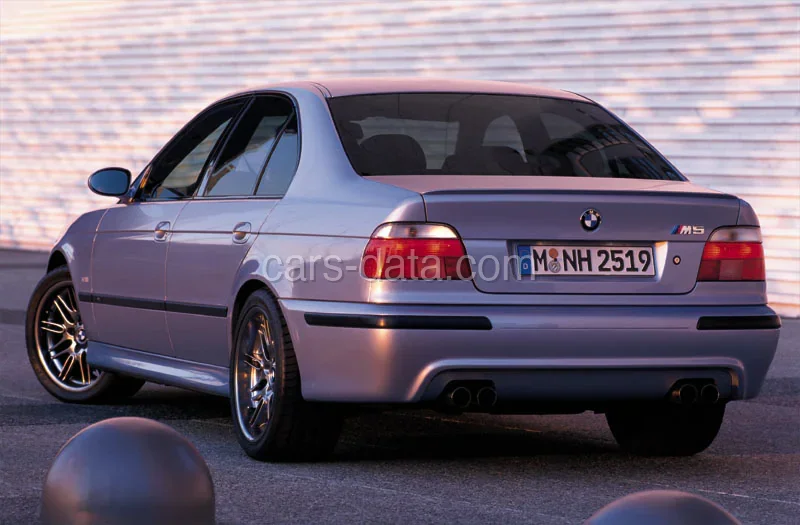 BMW 5-Series M5 1998 front view
