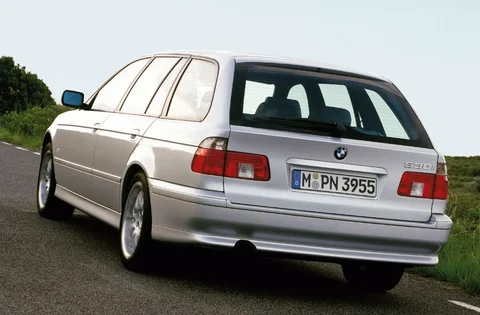 BMW Řada 5 540i touring 2000 view 2