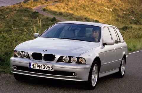 BMW Řada 5 540i touring 2000 view 4