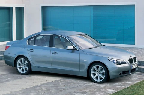 BMW 5-Series 520i 2003 view 4