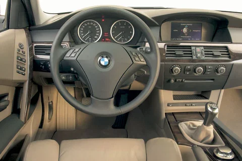 BMW 5-Series 520i 2003 view 10
