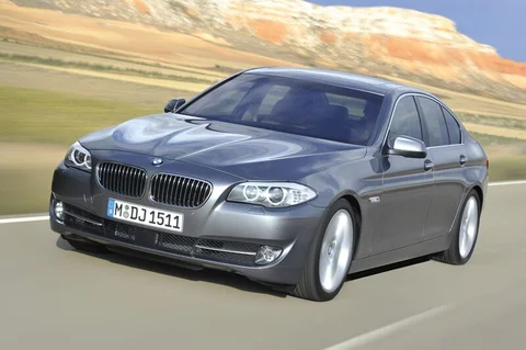 BMW 5er 528i 2010 view 3