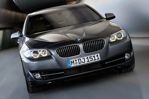 BMW 5er 528i 2010 view 4