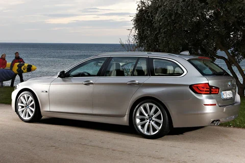 BMW Řada 5 550i Touring High Executive 2011 view 11