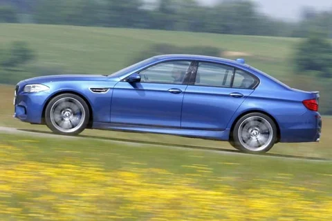 BMW Řada 5 M5 2011 view 9