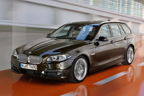 BMW Řada 5 535d Touring 2013 view 2