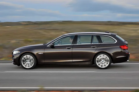 BMW Řada 5 535d Touring 2013 view 5