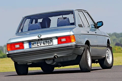 BMW Seria 5 528i 1977 view 2