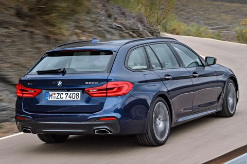 BMW Řada 5 525d Touring 2017 view 4