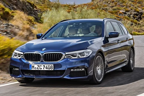 BMW Řada 5 525d Touring 2017 view 6