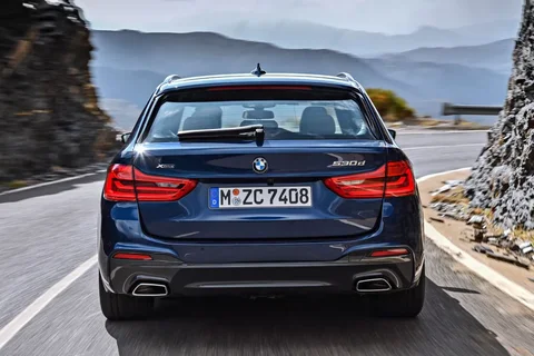 BMW Řada 5 525d Touring 2017 view 7