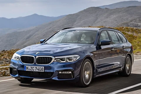 BMW Řada 5 525d Touring 2017 view 8