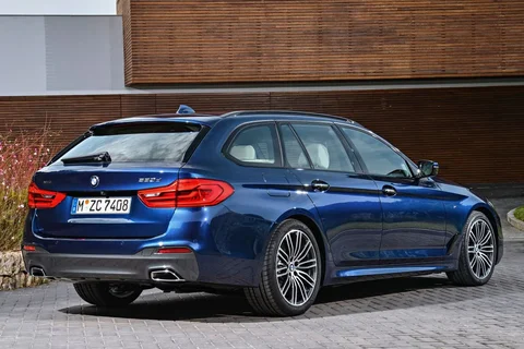 BMW Řada 5 525d Touring 2017 view 10